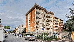 Appartamento Di 146 M² Con Più Di 5 Locali E Posto