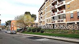 Quadrivano Con Posto Auto E Cantina