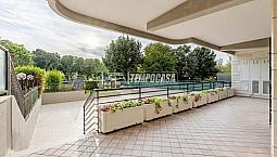 Torrino Nord - Appartamento Con 240 Mq Di Giardino