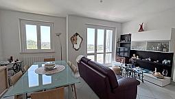 Appartamento Con Splendida Terrazza E Garage