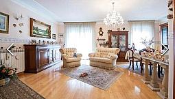 Appartamento Elegante Finiture Dí Pregio