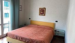 Appartamento In Centro Con Tre Camere E Due Bagni