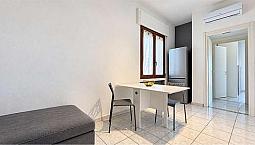 Bilocale Ristrutturato Al Quarto Piano