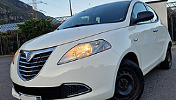 Lancia Ypsilon 1.3 Mjt 95Cv Neopatentati