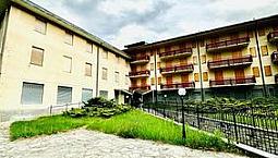 Palazzo / Stabile Di 6041 M² Con Più Di 5 Locali A