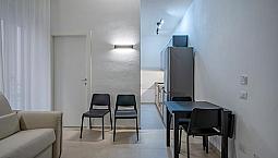 Bilocale Con Balcone, Ristrutturato E Arredato