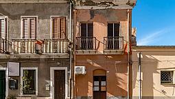 Via S.giovanni - Comodo Trivano In Pieno Centro