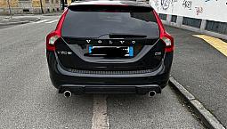Volvo V60 D5 R-design