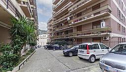 Via Pietro Castelli, Pentavani, 240 Mq Con