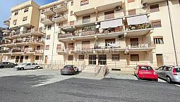 Luminoso Appartamento Quadrilocale Viale Calabria