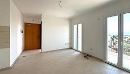 Pari Al Nuovo, Trivano Con Balcone E P.auto