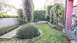 Lana: Trilocale Con Giardino E Garage