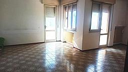 Appartamento Termoautonomo Con Terrazzo Di 200 Mq
