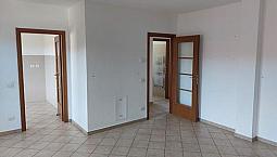 Appartamento Con Garage E Posto Auto