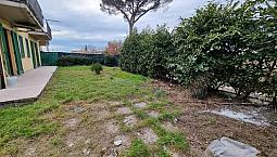 Trilocale Con Giardino E Garage