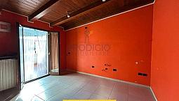Accogliente Palazzina Indipendente Con Terrazza