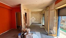 Rapisardi: 3 Vani In Residence,semi Ristrutturato
