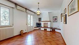 Trilocale Con Ampio Balcone