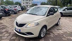 Lancia Ypsilon 1.2 69 Cv 5 Porte Gpl Ecochic Gold