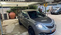 Lancia Ypsilon 1.0 Firefly 5 Porte S&s Hybrid Gold