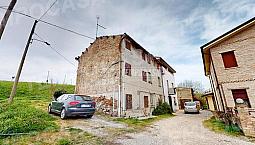 Terratetto Con Giardino E Posto Auto