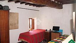 3 Locali A Montecchio