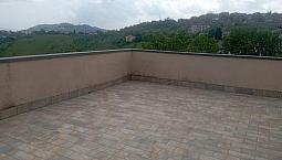 Appartamento Con Ampio Terrazzo