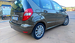Classe A 180 Guarda Le Foto E Leggi
