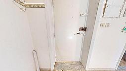 Viale Sicilia, Con 2 Balconi