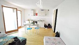 Villabassa: Bilocale Con Balcone