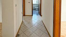 Quadrilocale A Laives Con Giardino Privato E Posto