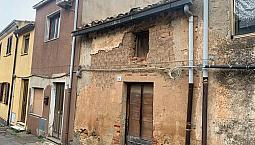 Indipendente Con Garage E Cortile