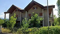 Appartamenti A Borgo Val Di Taro Pr)