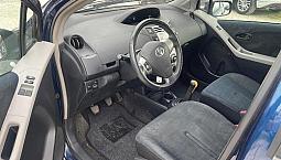 Toyota Yaris 1.0 5 Porte Sol Per Neopatentati
