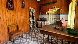 Porzione Di Casa Con Cortile Privato