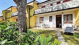 Trilocale Piano Terra In Villaggio Con Piscina E P