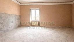 S2 Appartamento Con Ampio Terrazzo E Box Auto