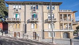2 Locali A Garda