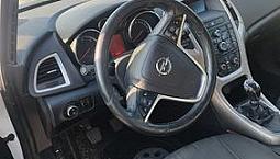 Opel Astra - 2011