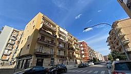 3 Locali A Bari
