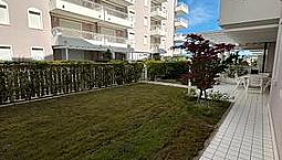 Appartamento Fronte Mare Con Piscina