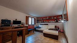 Appartamento In Villetta Completamente Ristruttura