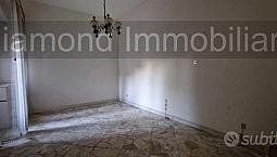 Due Appartamenti Con Garage Fiumefreddo Di Sicilia