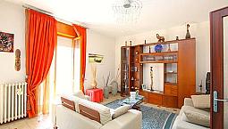 Appartamento Al Primo Piano Con Garage