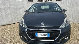Peugeot 208 Puretech 82 5 Porte Black Line