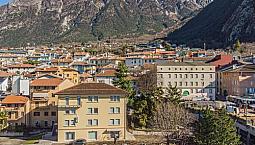 Panoramico Attico Dalle Generose Metrature - Ge...