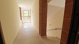 Due Piani E Due Garage Con Ingresso Indipendente