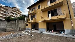 Prestigiosa Villa Su Tre Livelli Nuova Costruzione