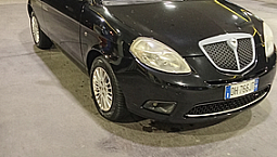 Lancia Ypsilon 1,2 Benzina Neopatentati