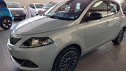 Lancia Ypsilon 1.0 Hybrid Platino My24